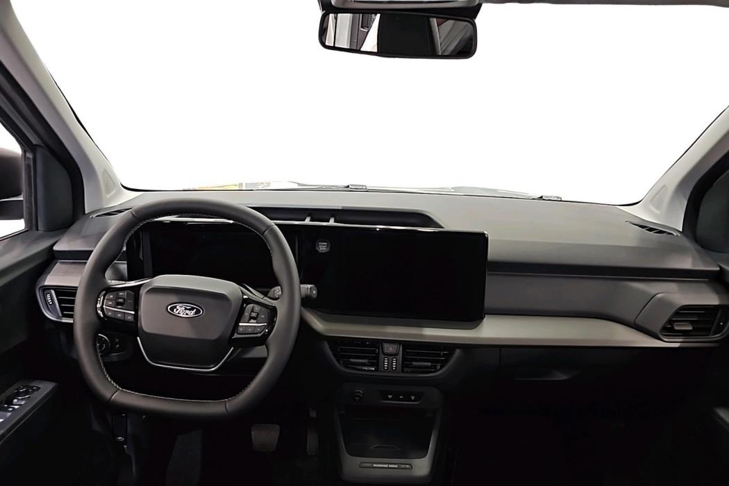 Ford Tourneo Courier 2025