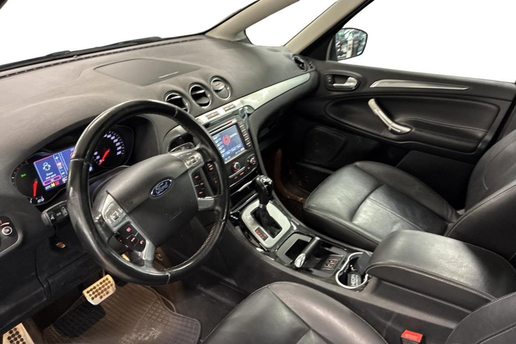 Ford S-Max 2012