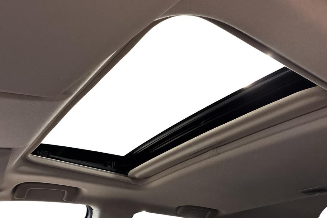 MITSUBISHI Outlander PHEV 2015