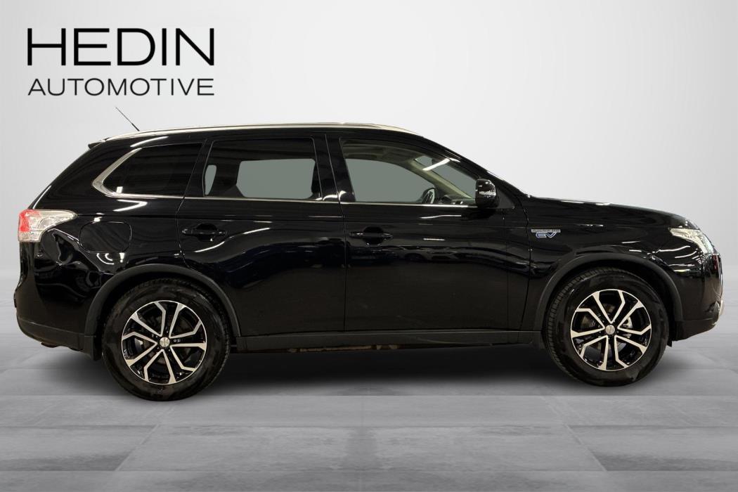 MITSUBISHI Outlander PHEV 2015