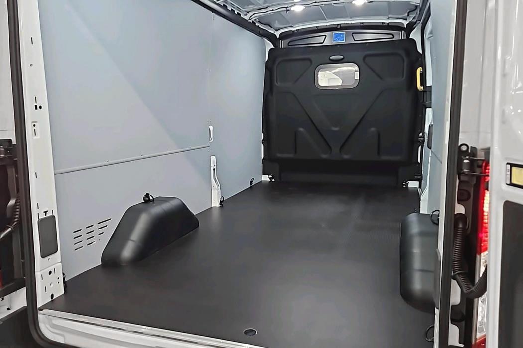 FORD TRANSIT 2025