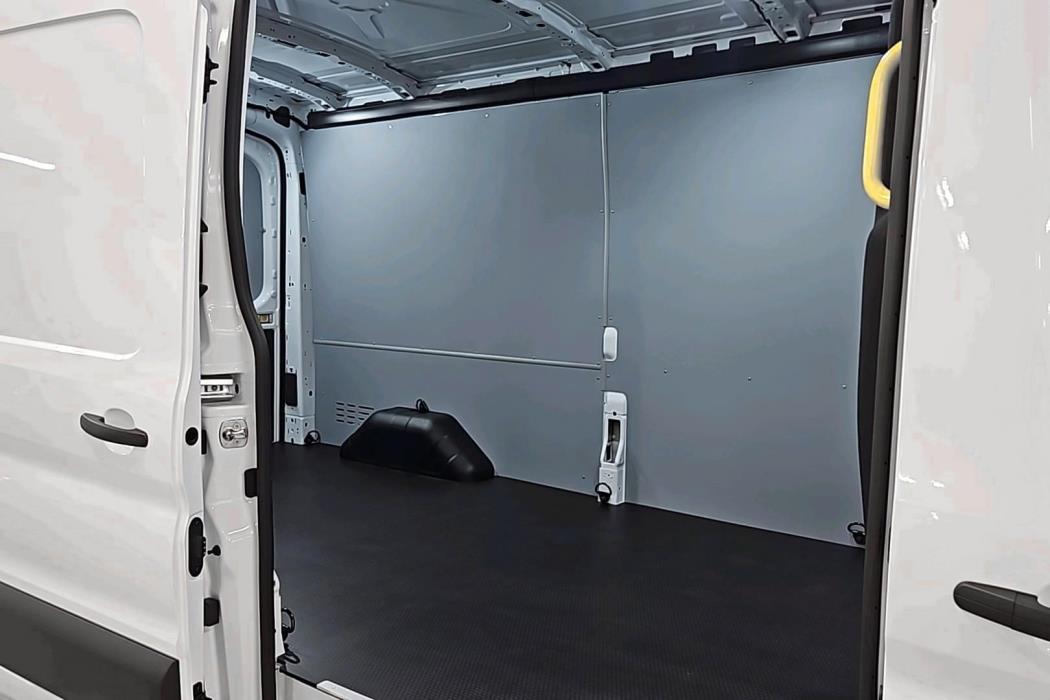 FORD TRANSIT 2025
