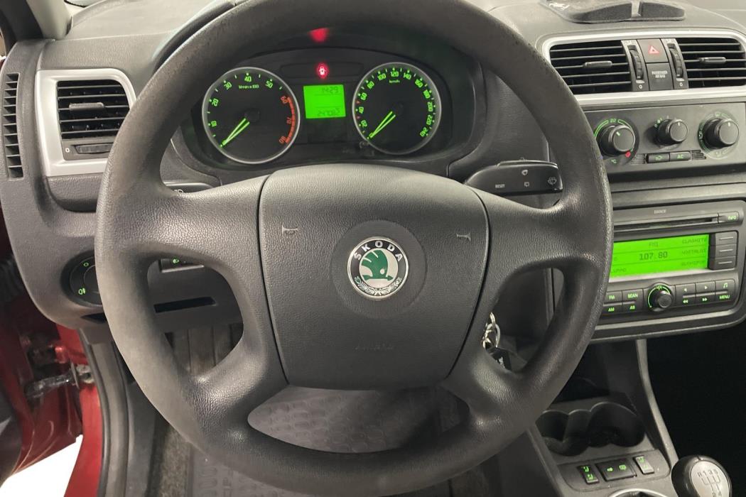 SKODA FABIA 2008