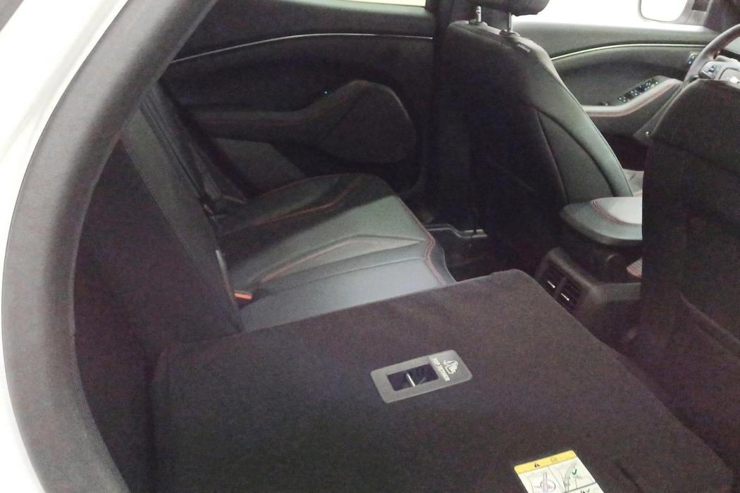 FORD Mustang Mach-E 2026