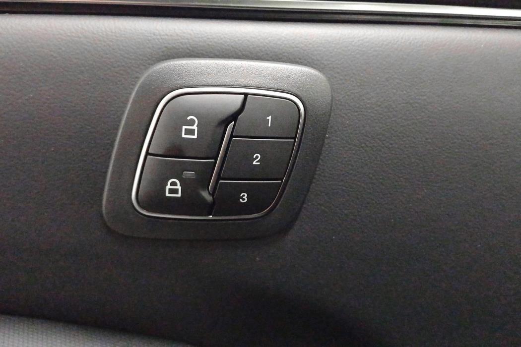 FORD Mustang Mach-E 2026