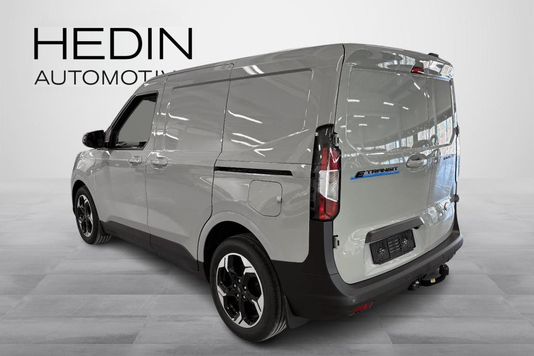 Ford Transit Courier 2026