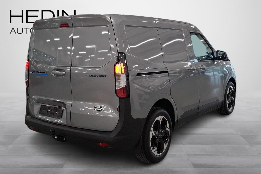 Ford Transit Courier 2026