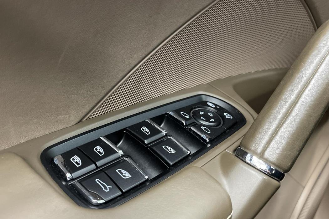 Porsche Cayenne 2011