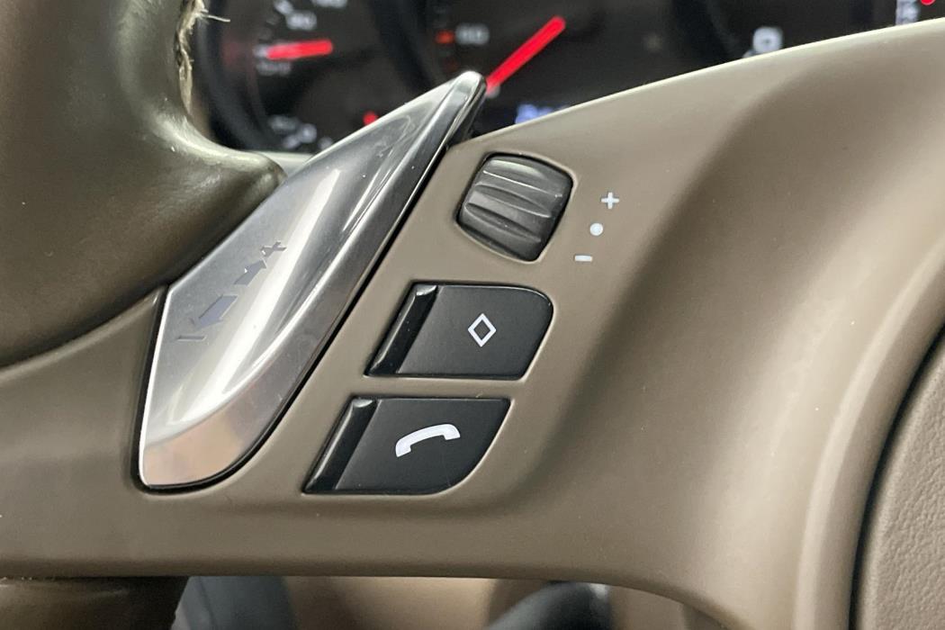 Porsche Cayenne 2011