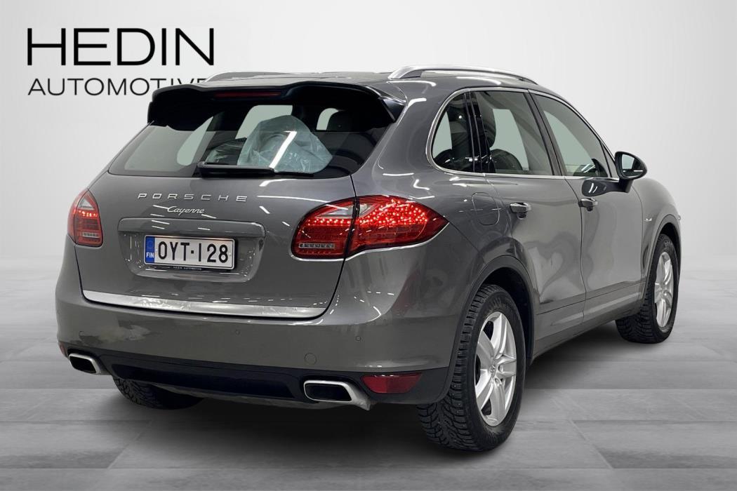Porsche Cayenne 2011