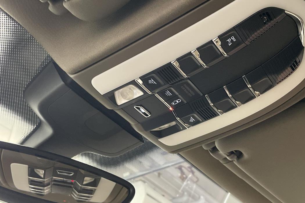 Porsche Cayenne 2011