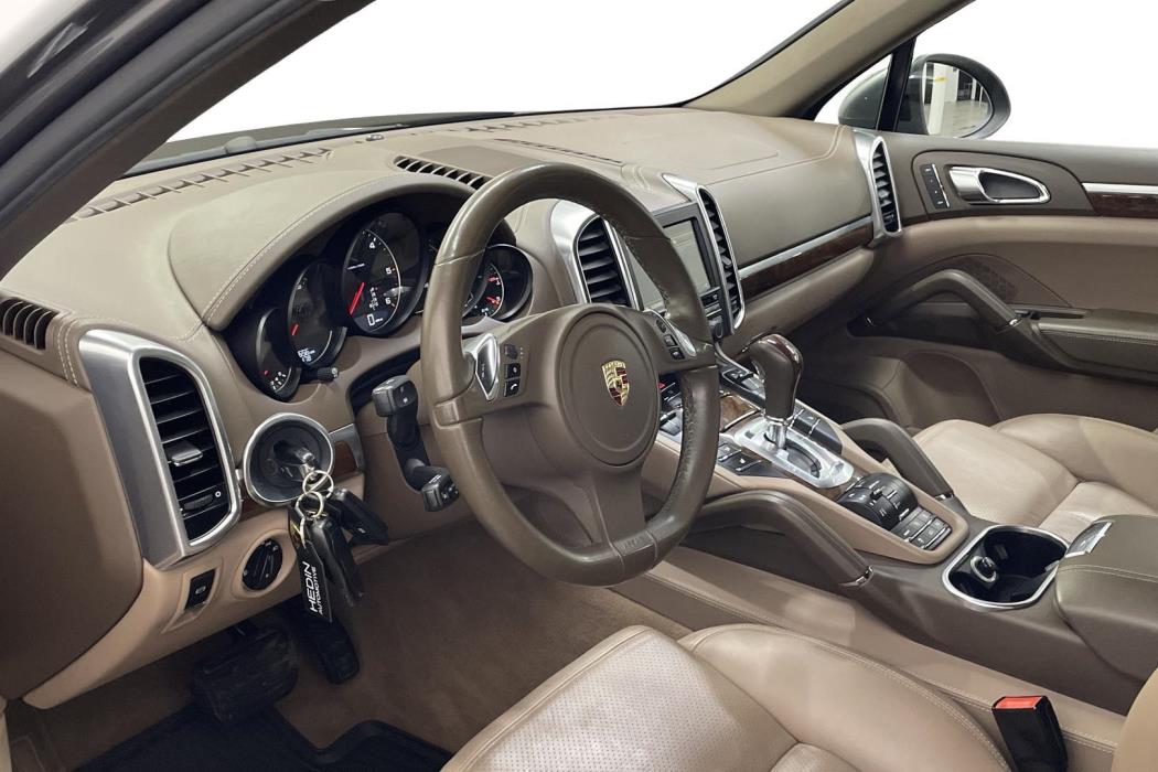 Porsche Cayenne 2011