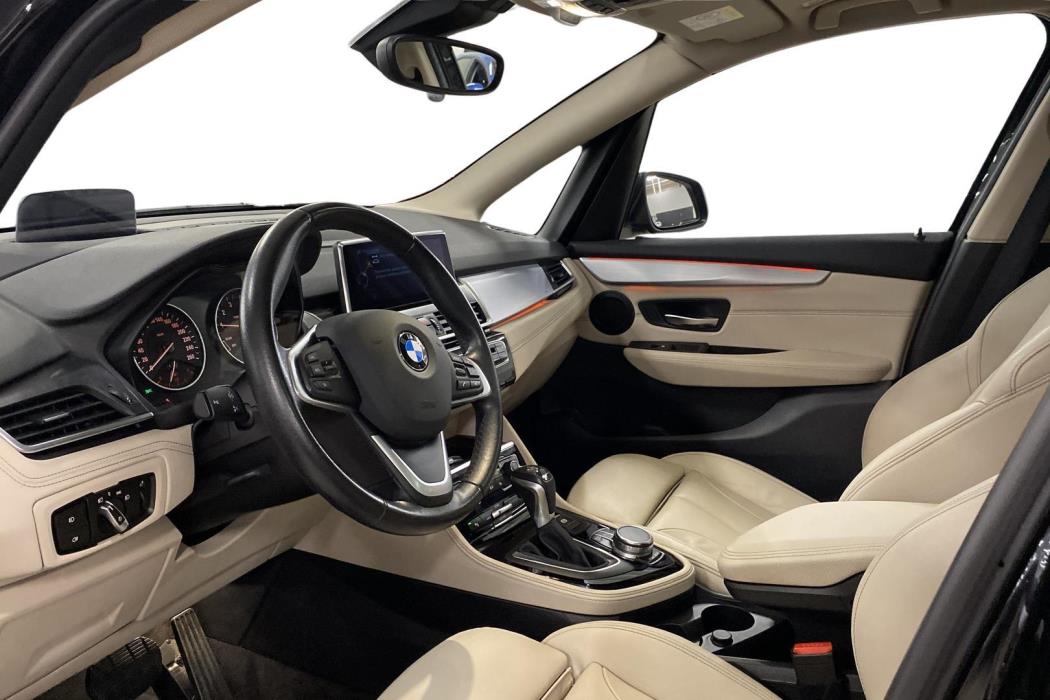 BMW 225 2016