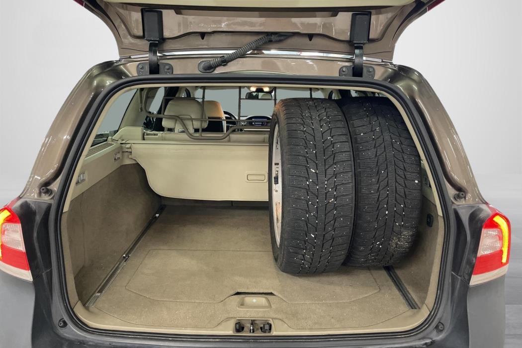 VOLVO XC70 2014