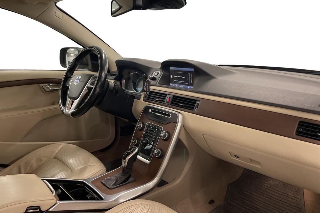 VOLVO XC70 2014