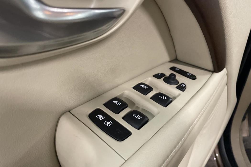 VOLVO XC70 2014