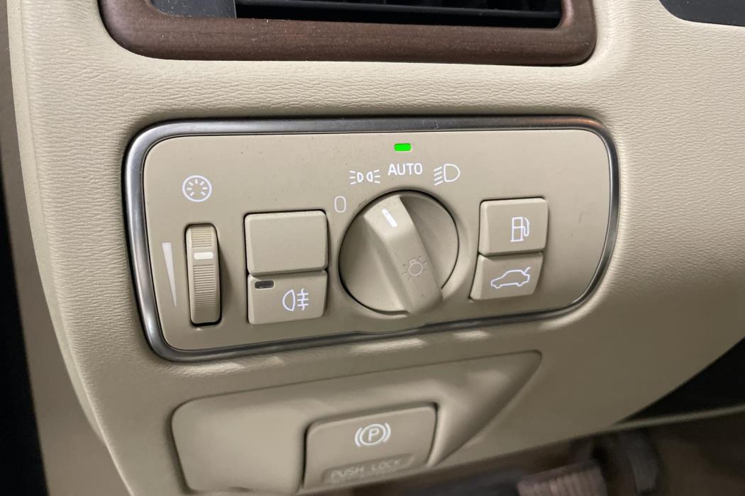 VOLVO XC70 2014