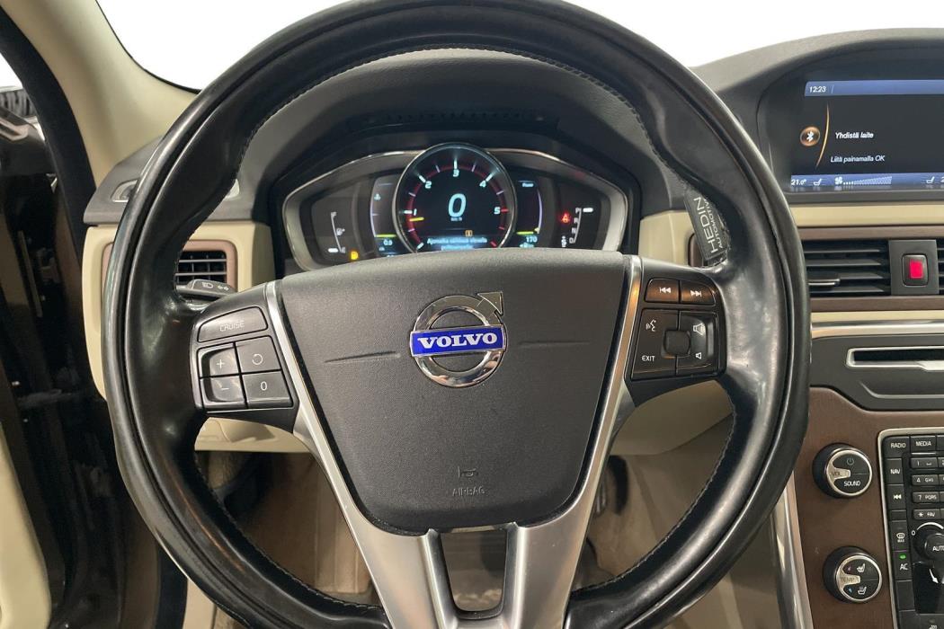 VOLVO XC70 2014