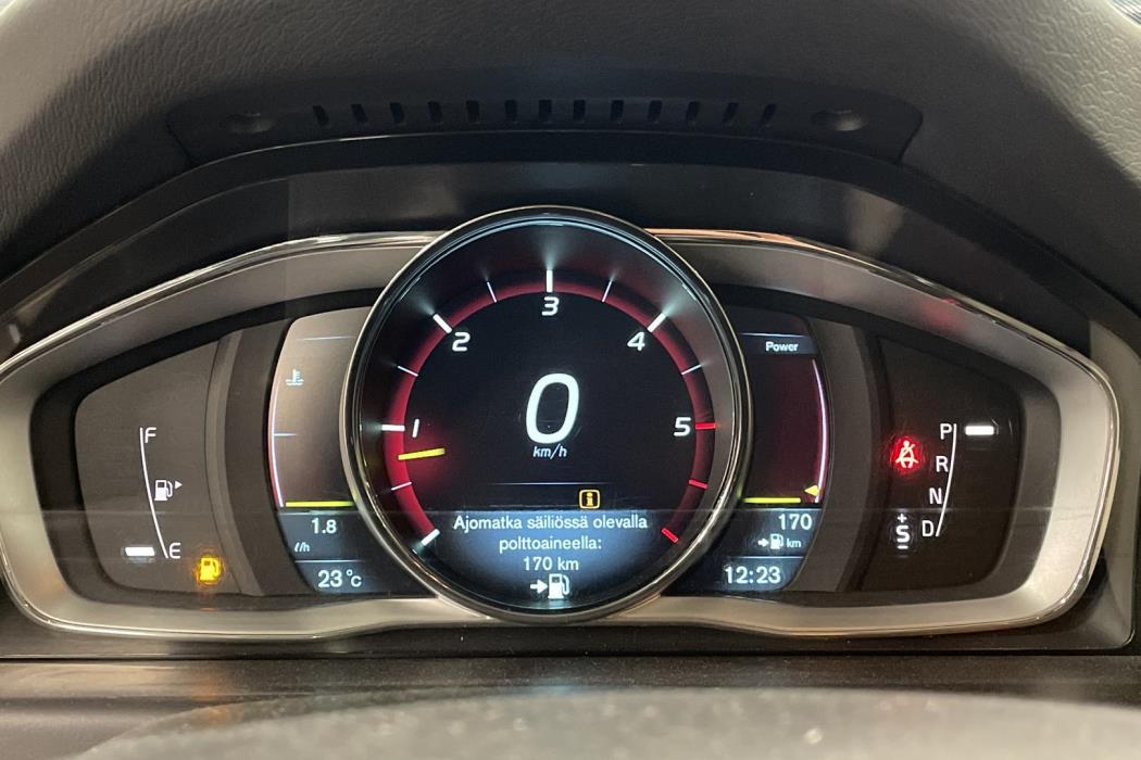 VOLVO XC70 2014