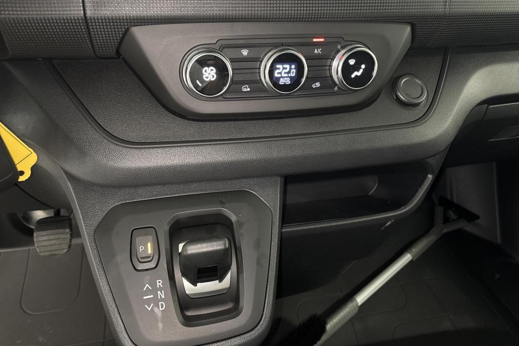 Nissan Primastar 2025