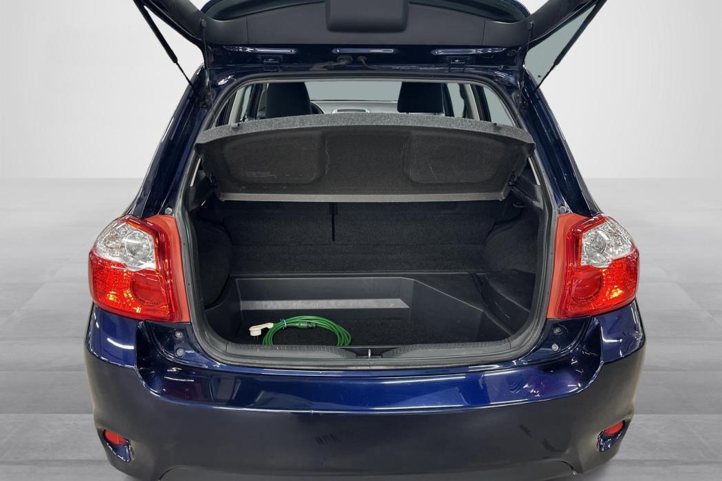 Toyota Auris 2012