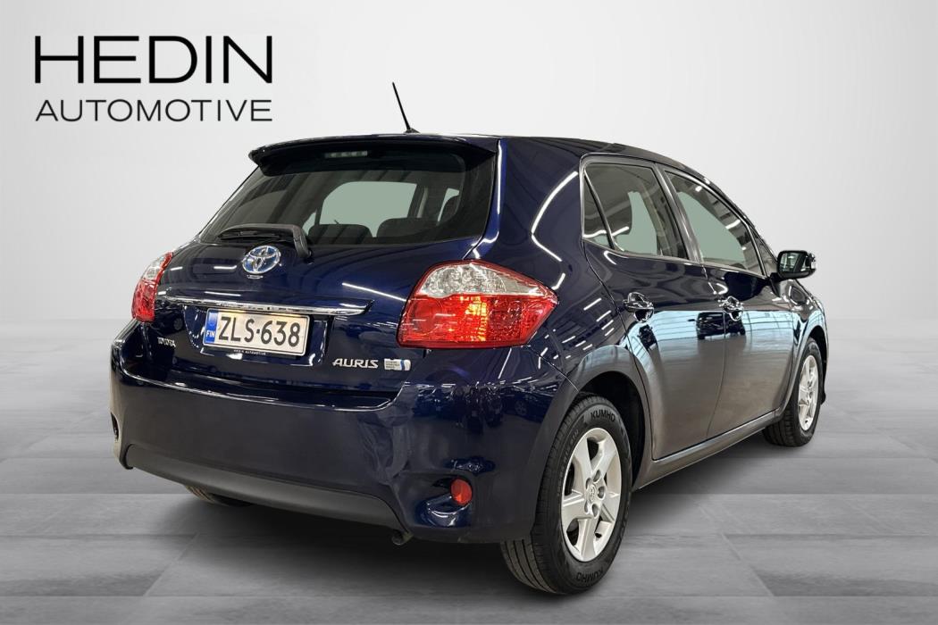 Toyota Auris 2012