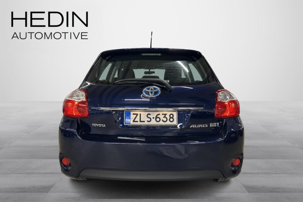 Toyota Auris 2012