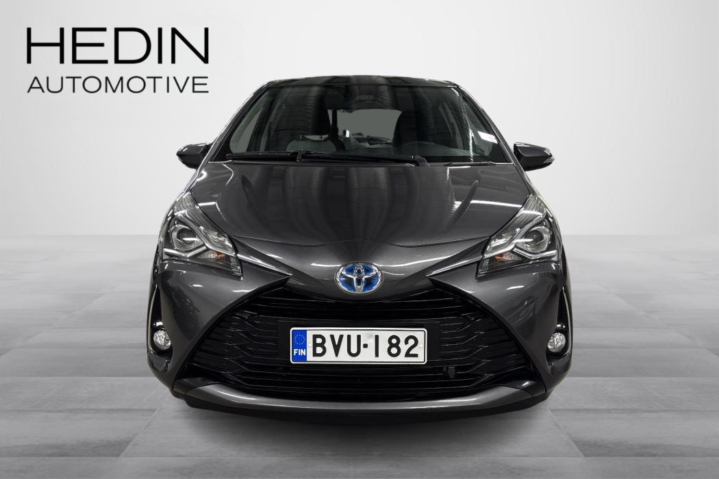 TOYOTA Yaris 2019