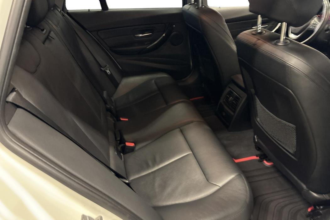 BMW 320 2019