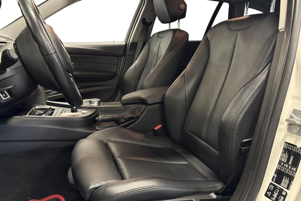 BMW 320 2019