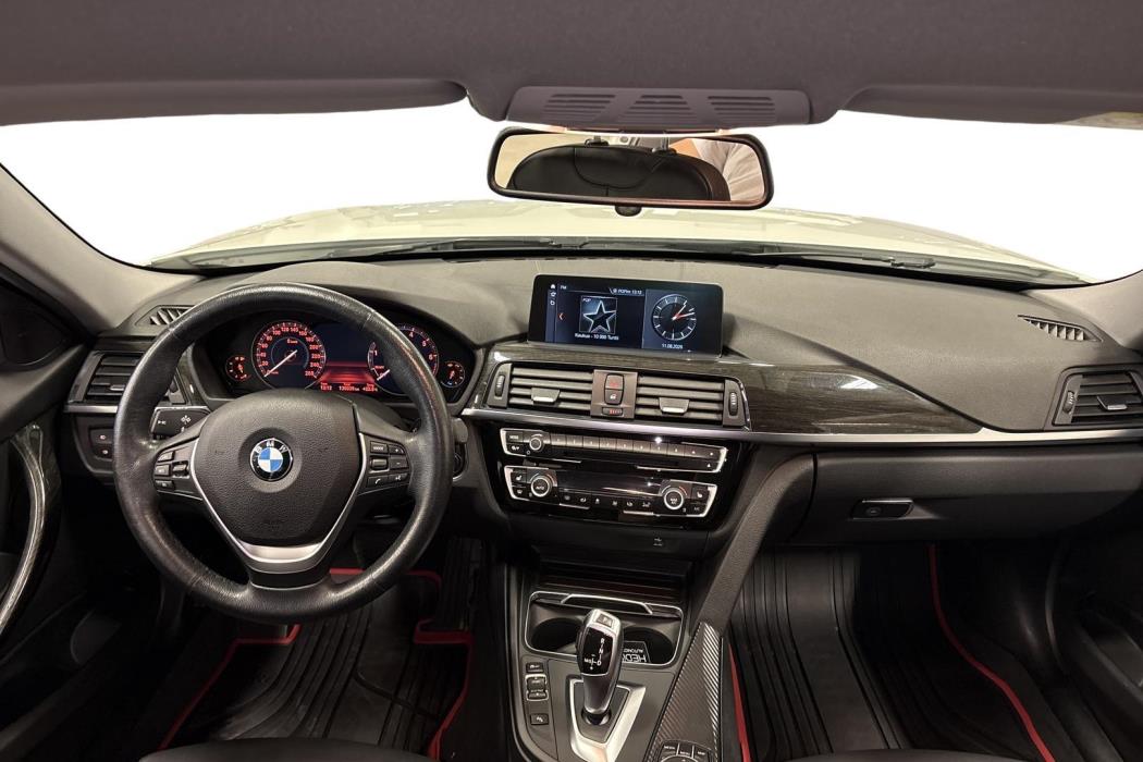 BMW 320 2019