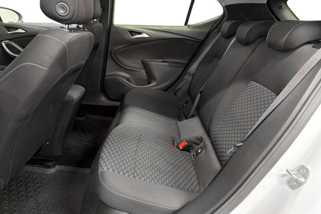 OPEL ASTRA 2022