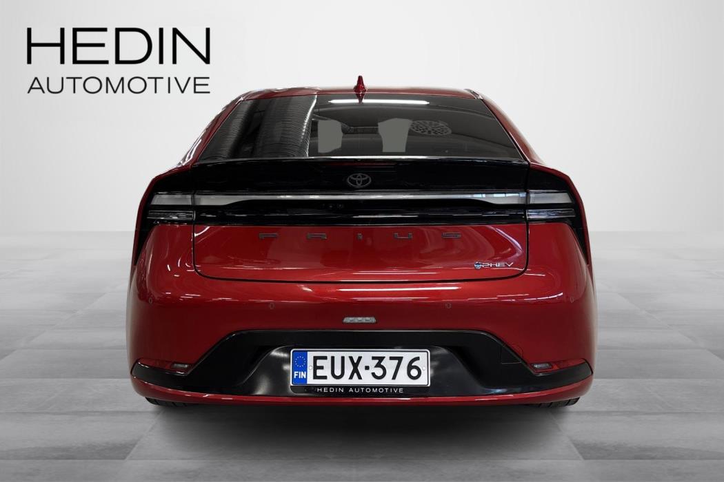 Toyota Prius Plug-in 2023