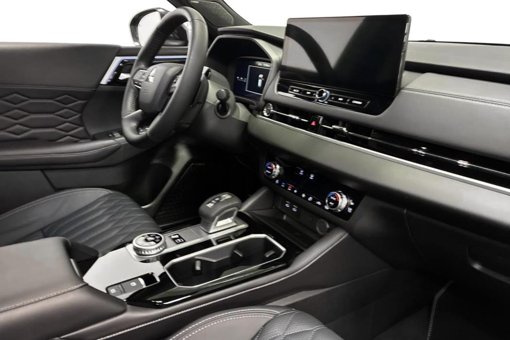 Mitsubishi Outlander 2026