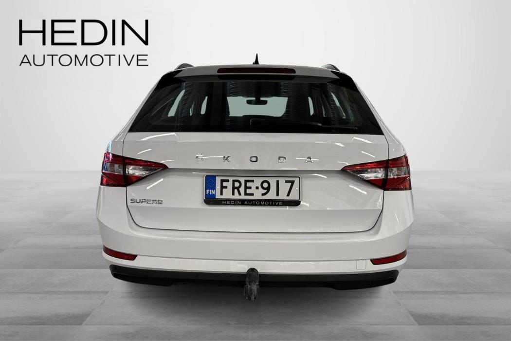 SKODA SUPERB 2021