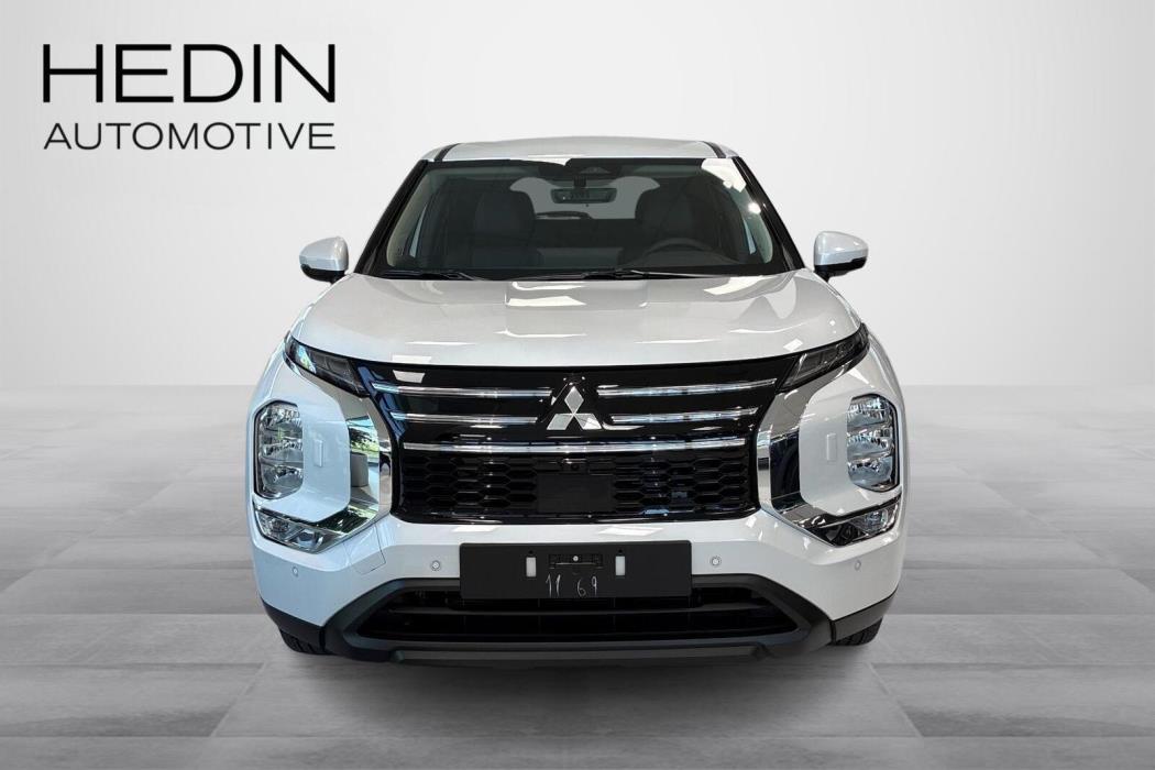 Mitsubishi Outlander 2025