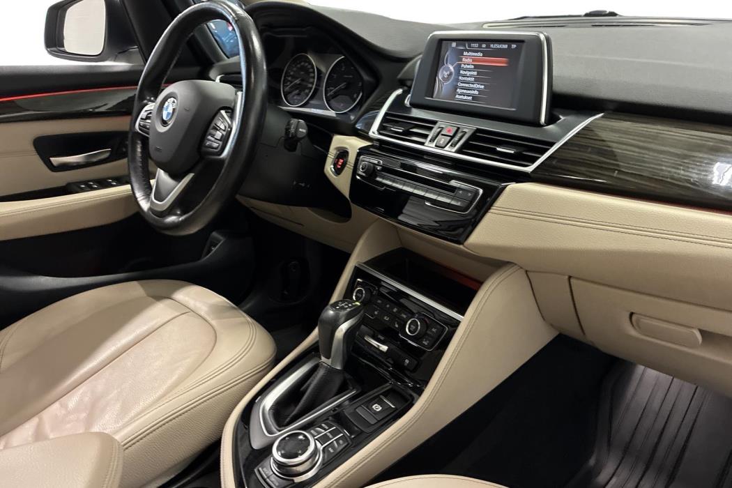 BMW 220 2016