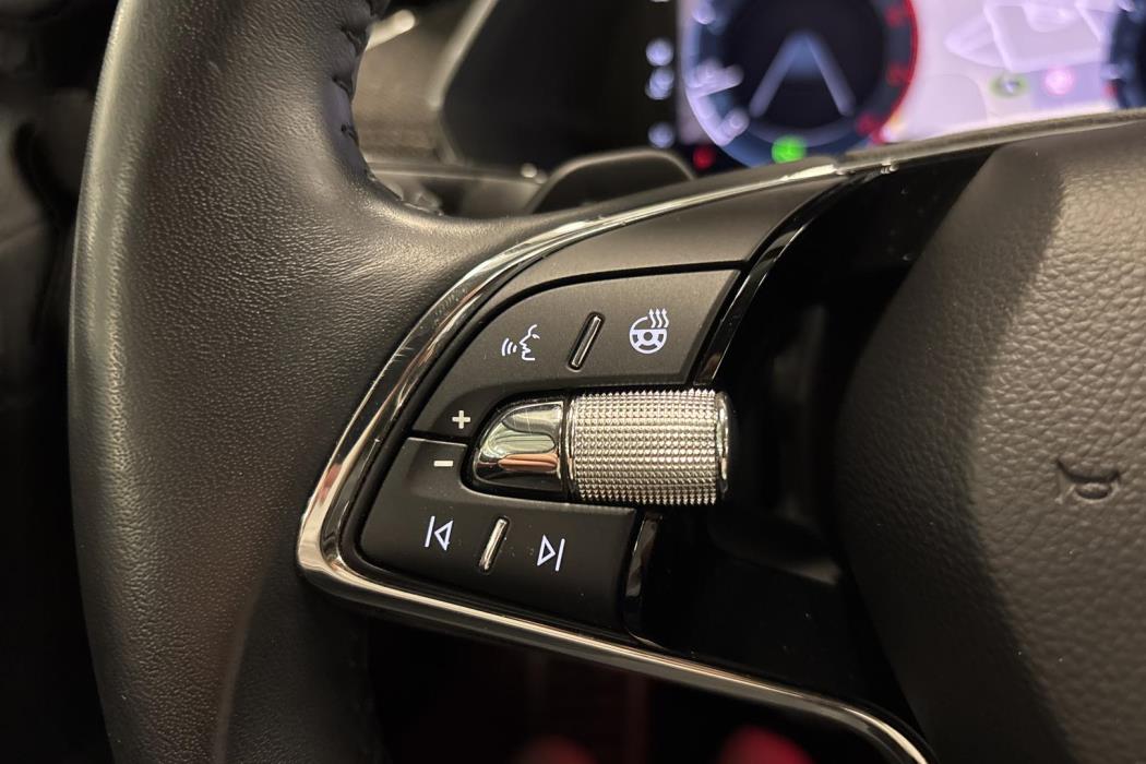SKODA OCTAVIA 2023