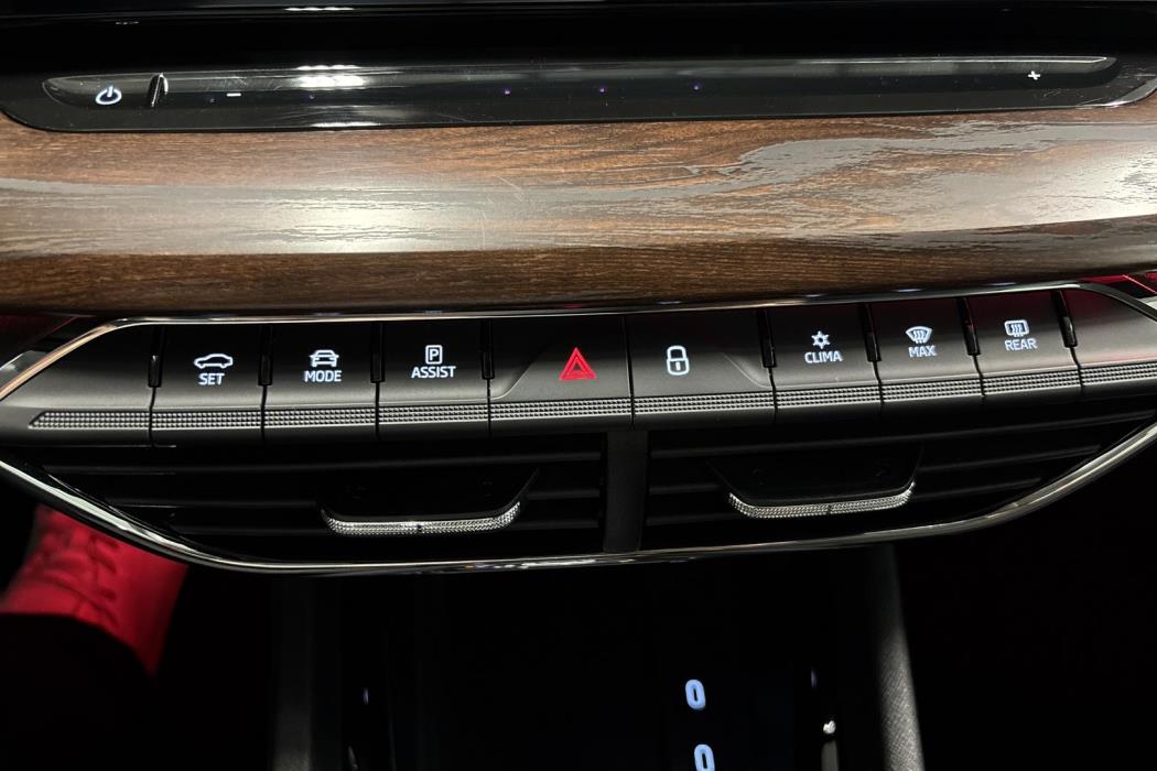 SKODA OCTAVIA 2023