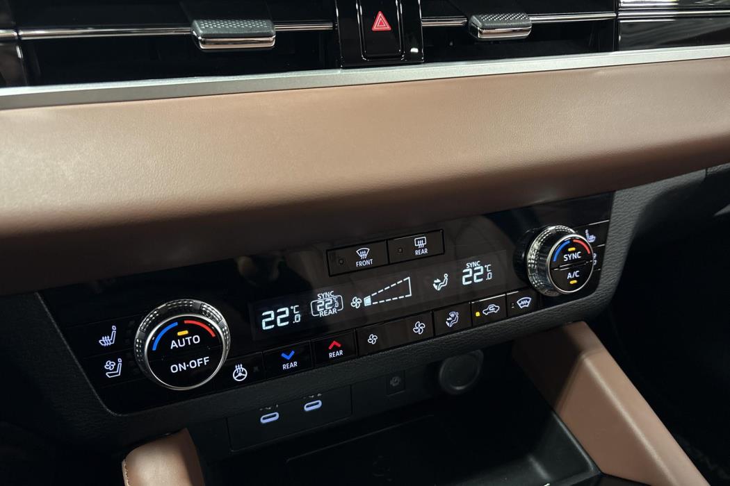 Mitsubishi Outlander 2025