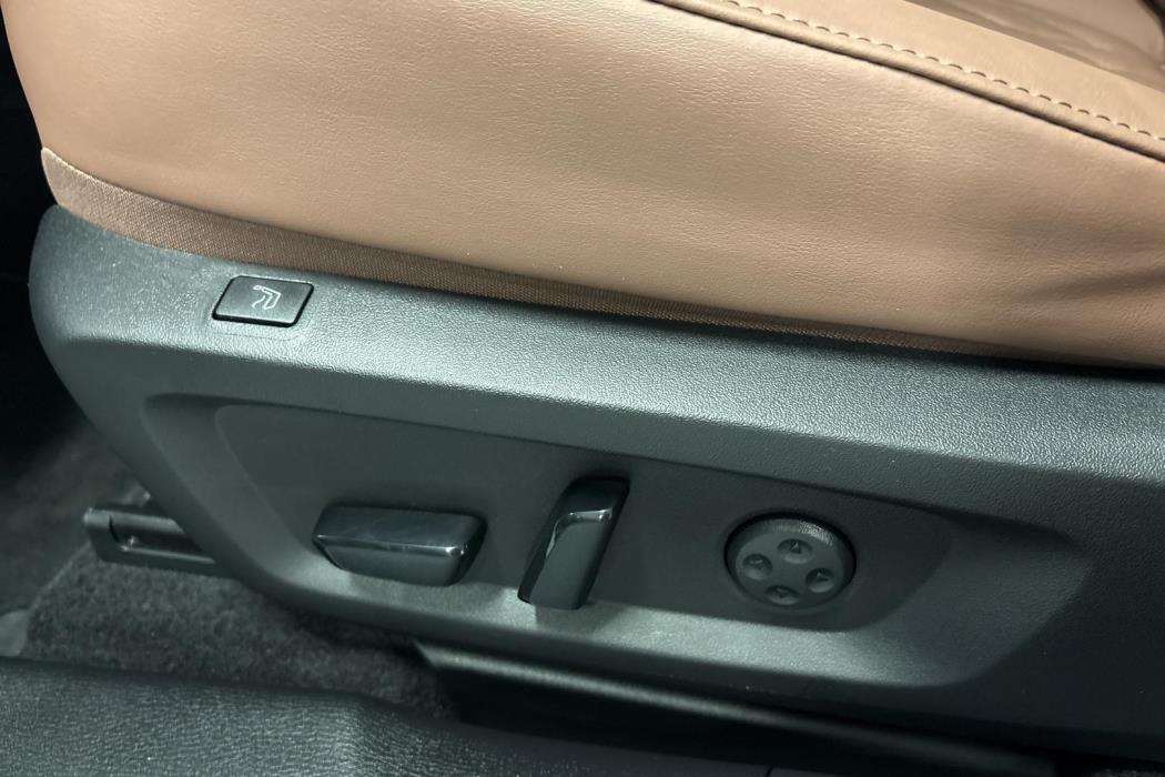 Mitsubishi Outlander 2025