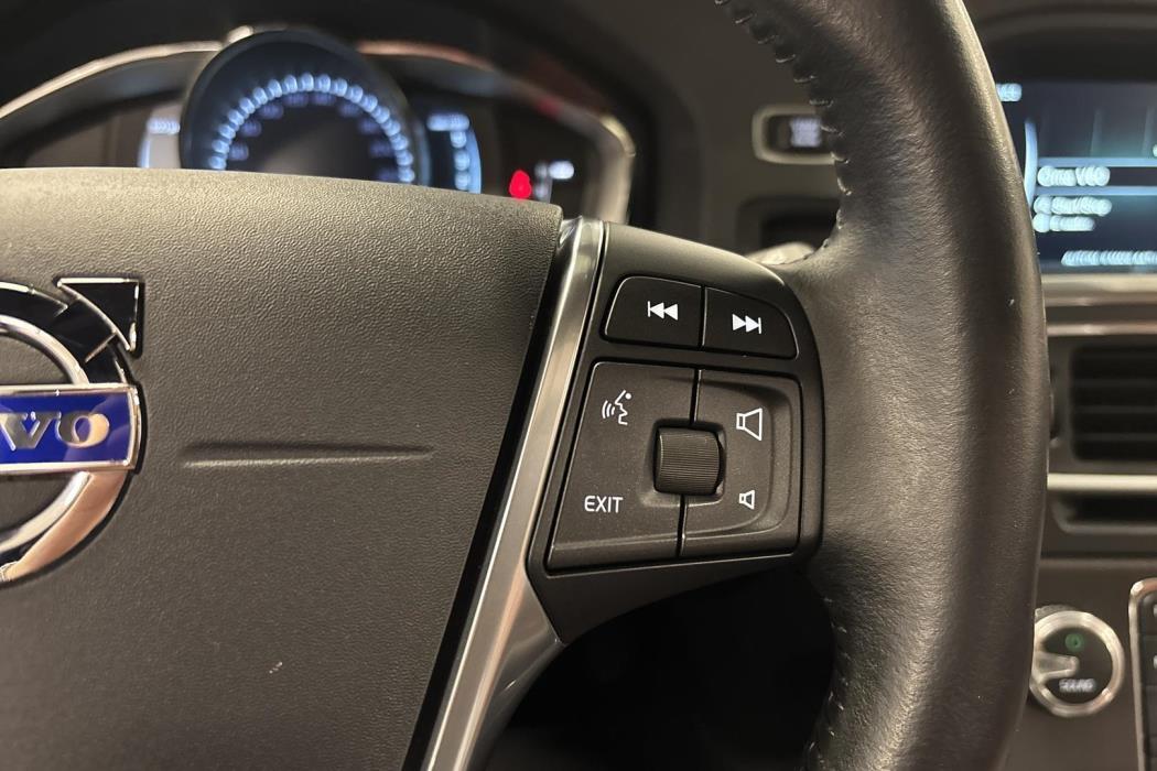 Volvo V60 Cross Country 2016