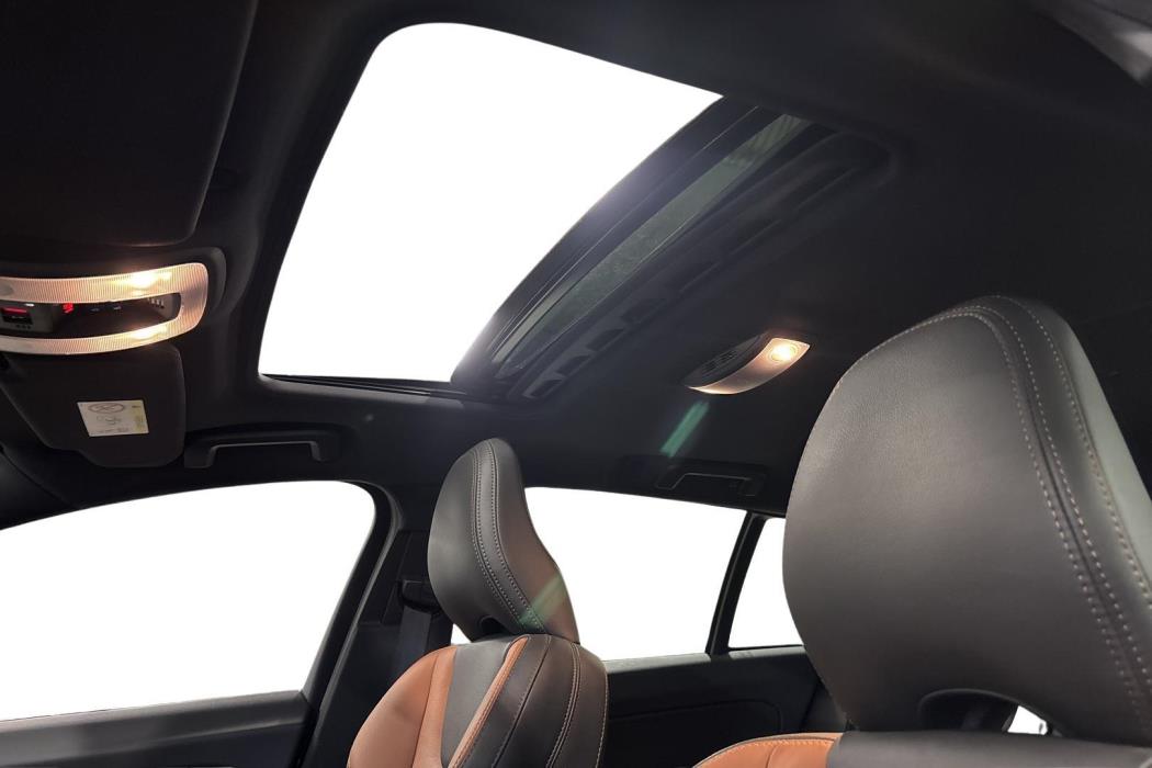 Volvo V60 Cross Country 2016