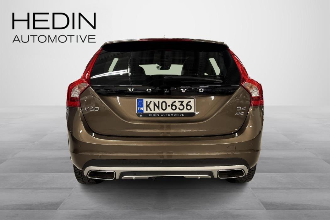 Volvo V60 Cross Country 2016