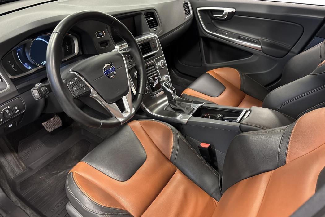 Volvo V60 Cross Country 2016