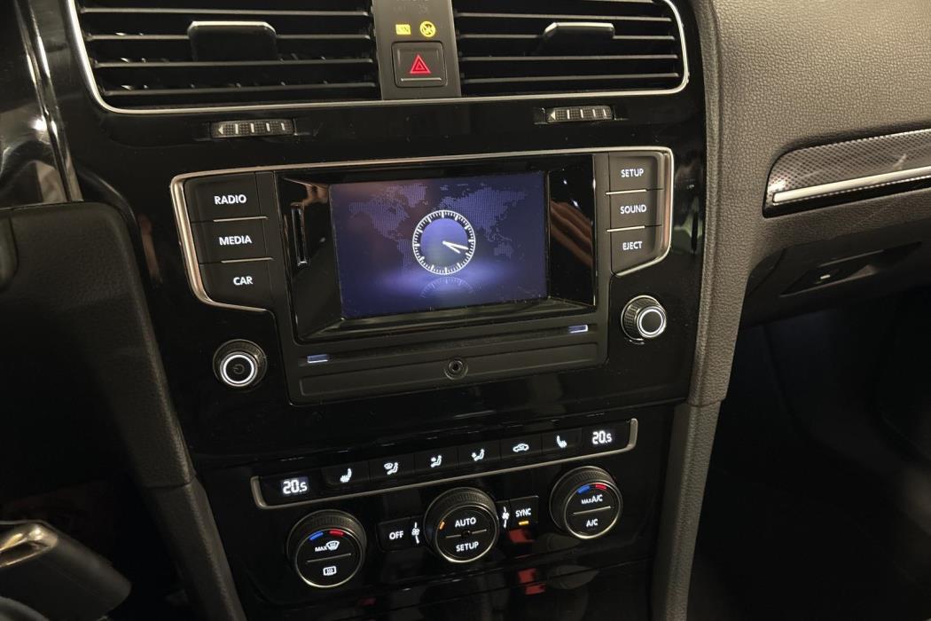 VOLKSWAGEN GOLF 2014