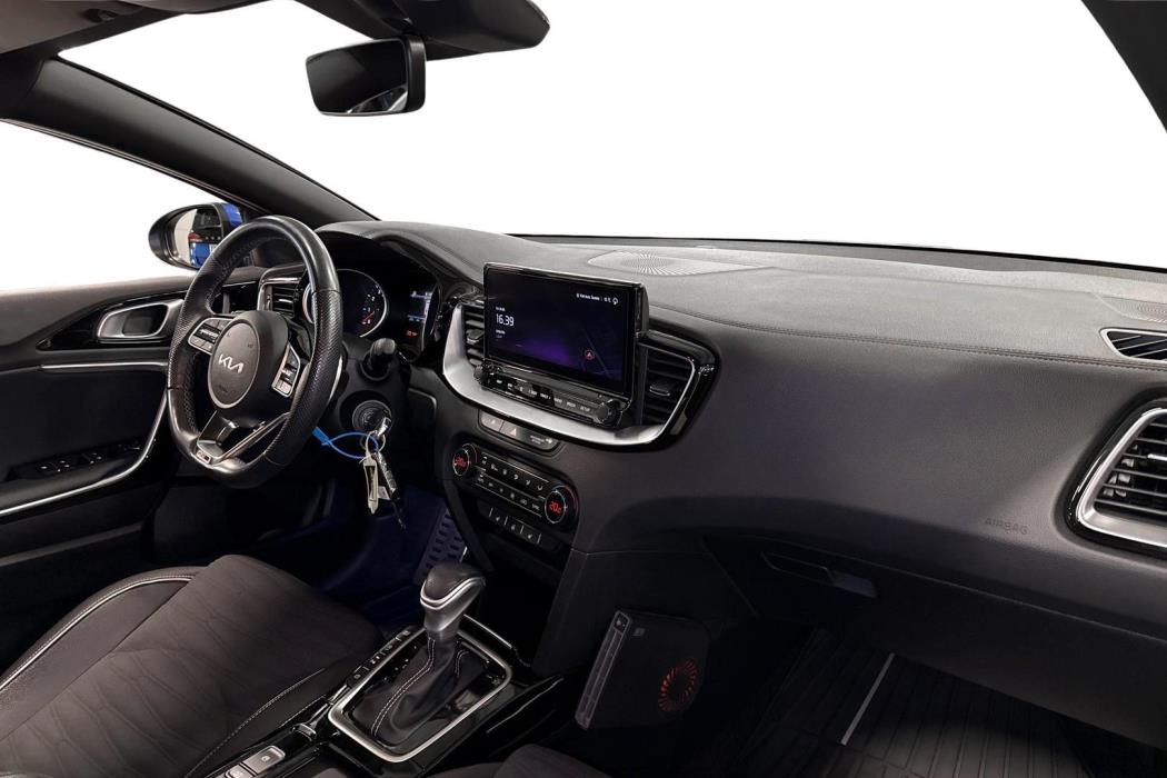 Kia ProCeed 2023