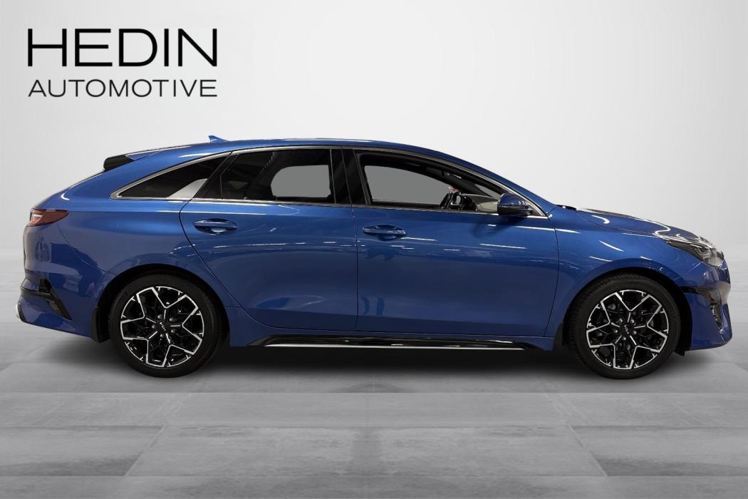 Kia ProCeed 2023