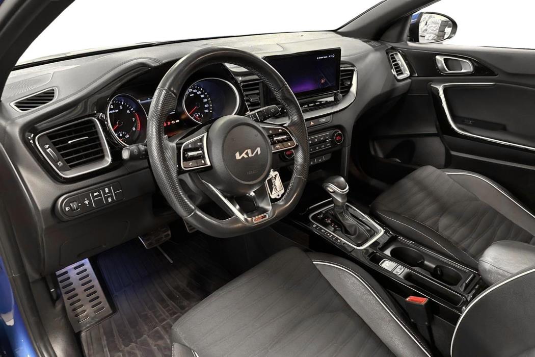 Kia ProCeed 2023