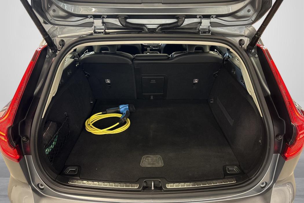 VOLVO V60 2020